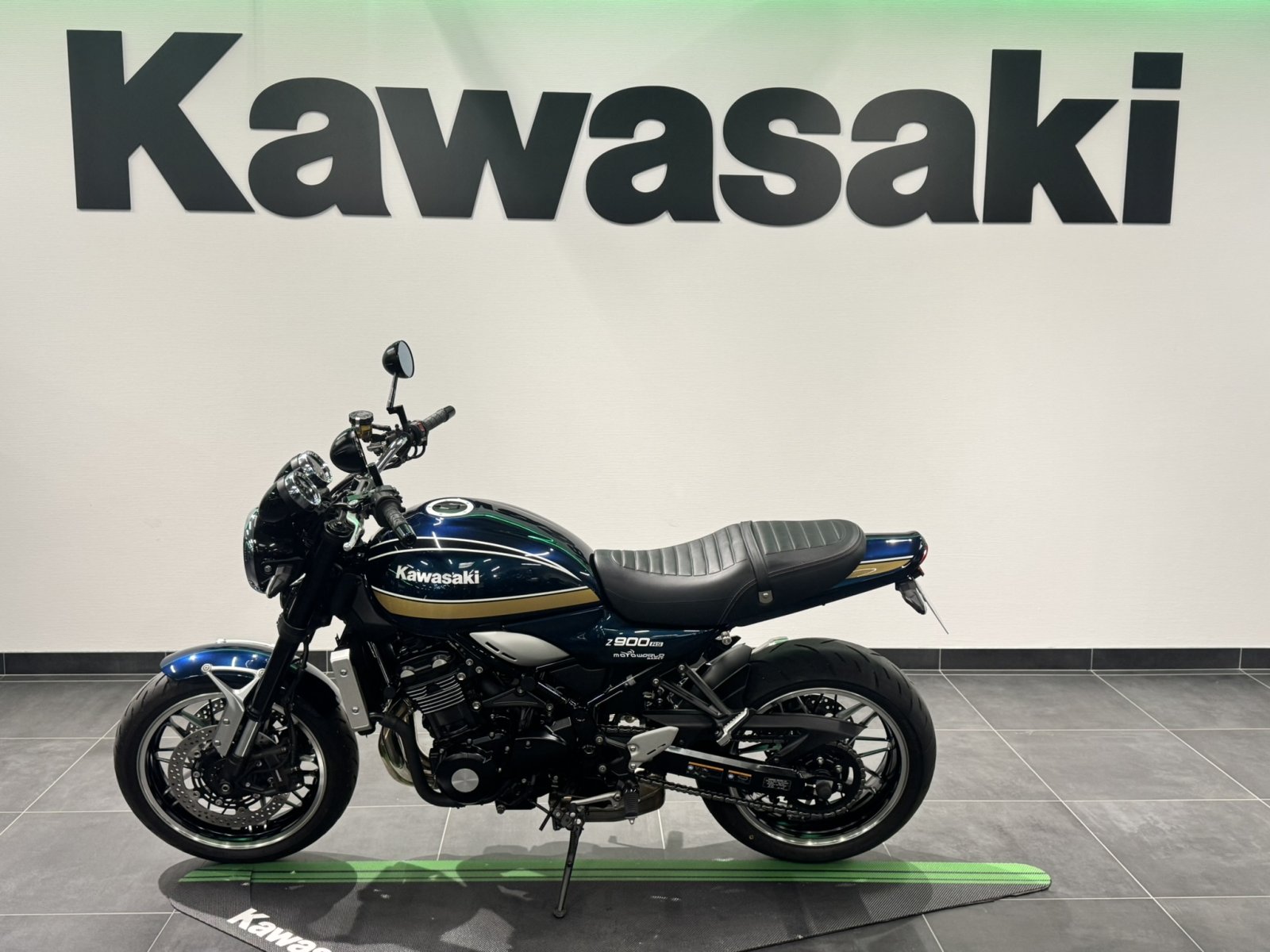 Kawasaki Z900RS