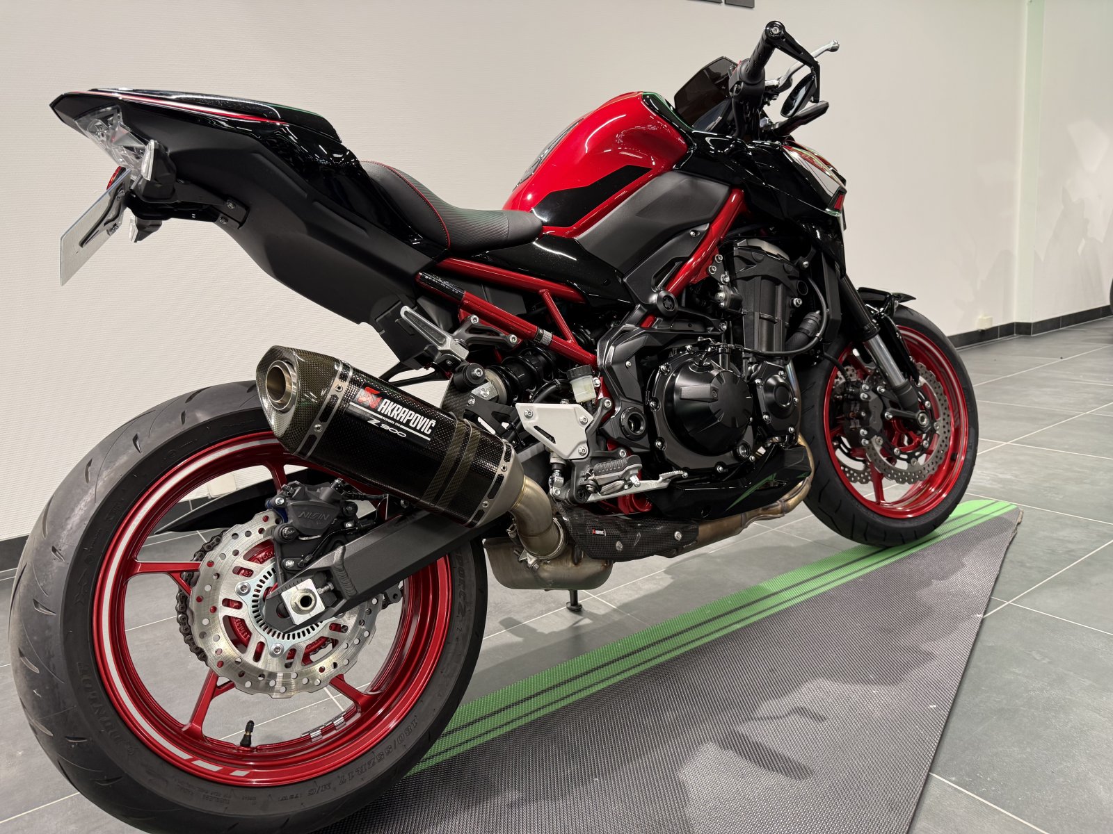 Kawasaki Z900 Performance