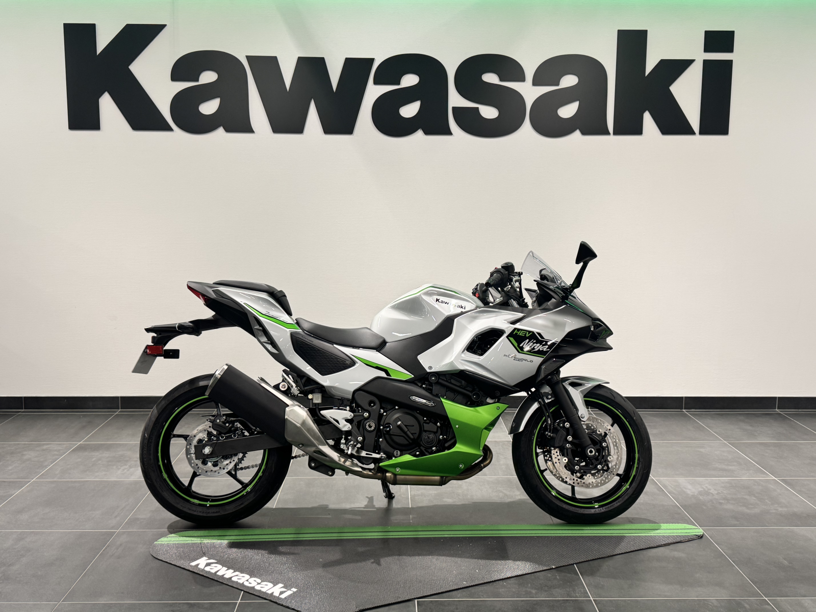 Kawasaki Ninja 7 Hybrid