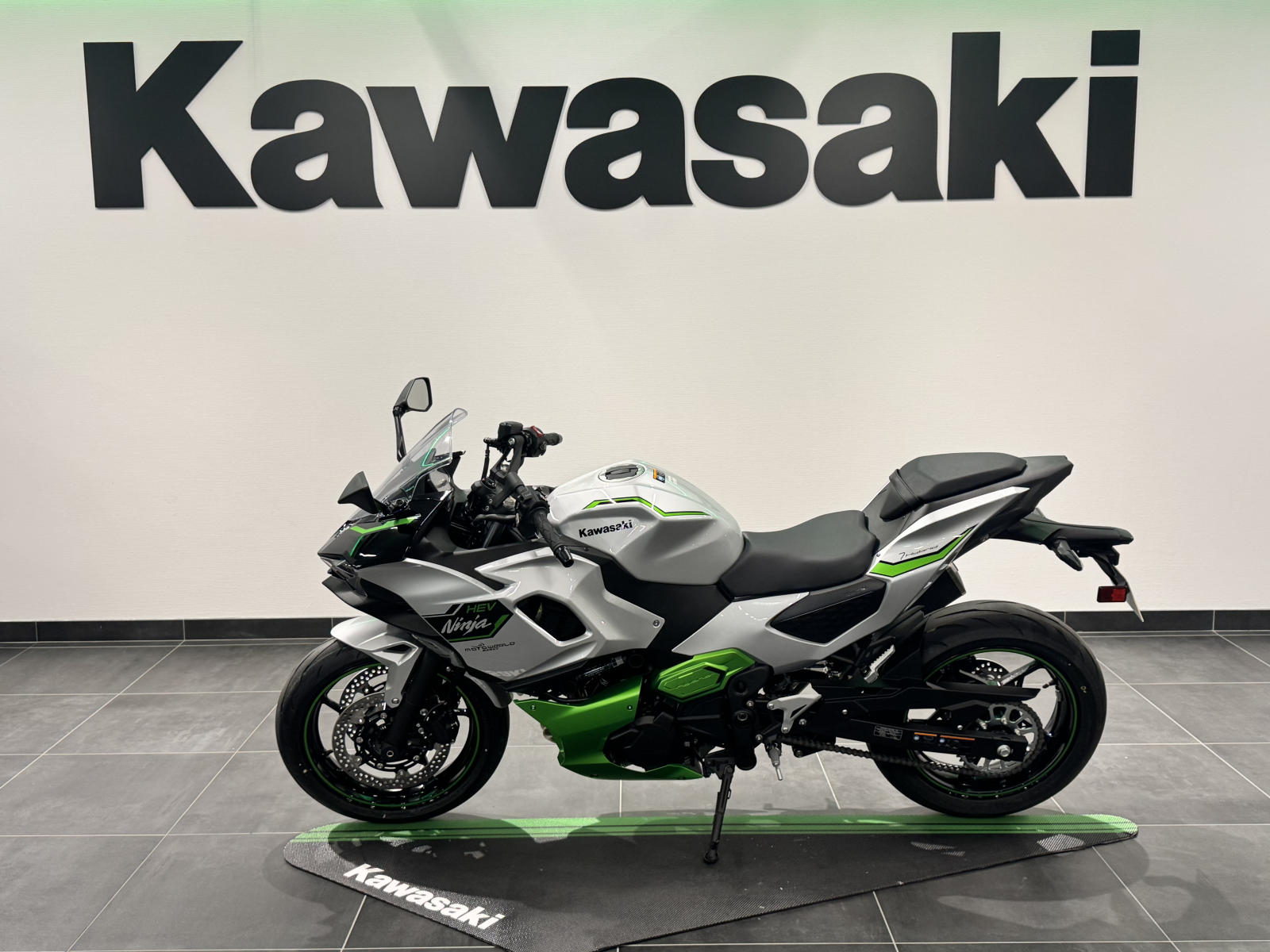 Kawasaki Ninja 7 Hybrid