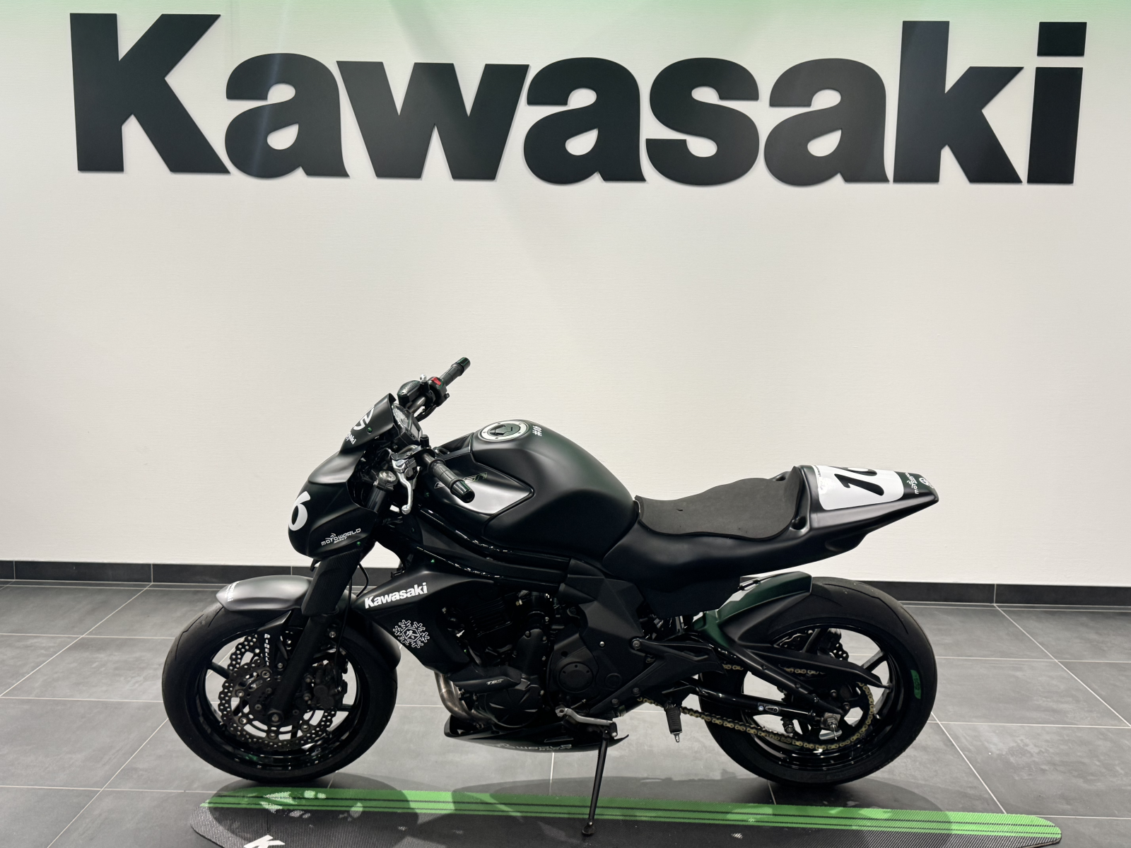 Kawasaki ER-6N Preparation Piste