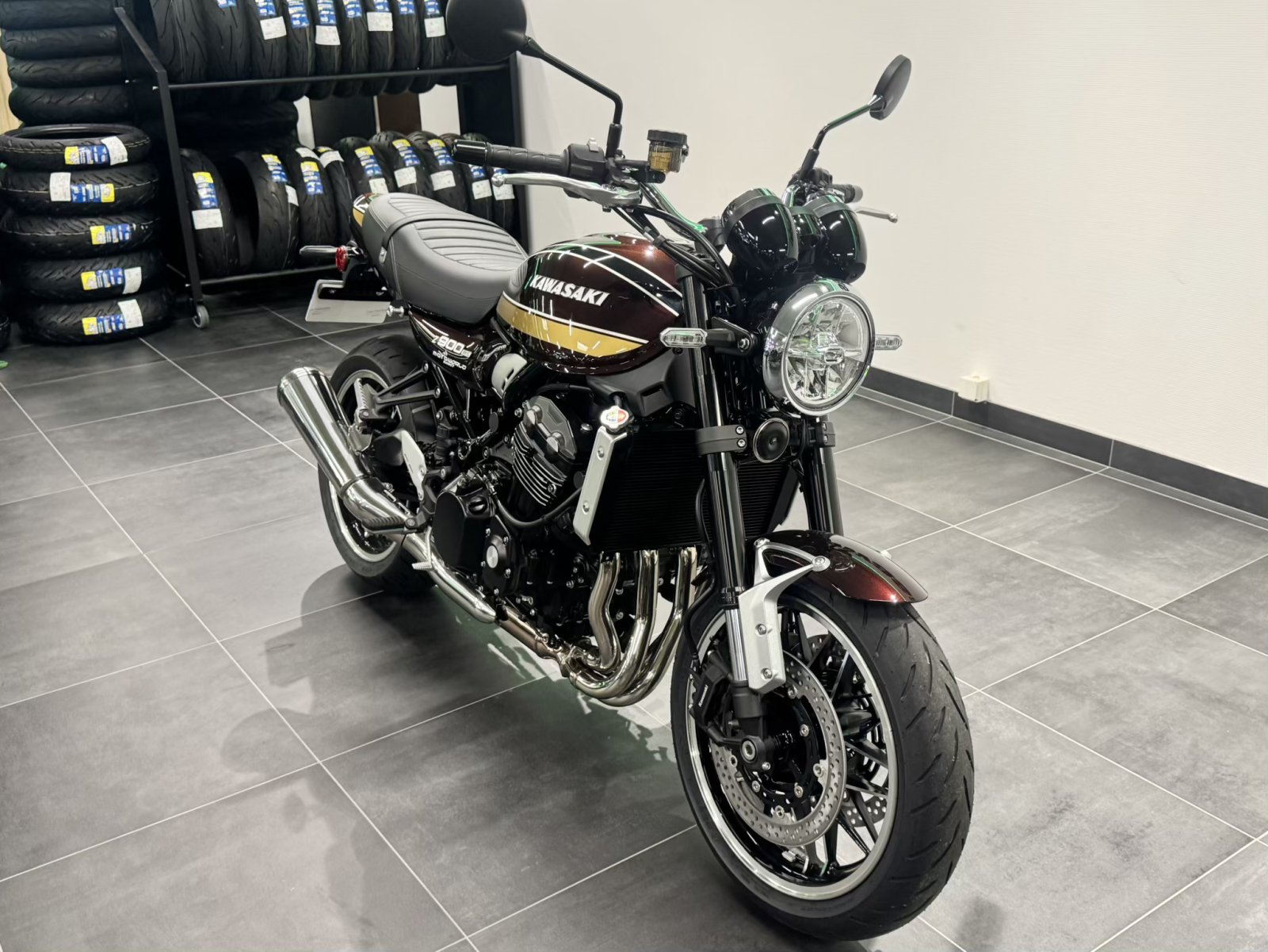 Kawasaki Z900RS A2