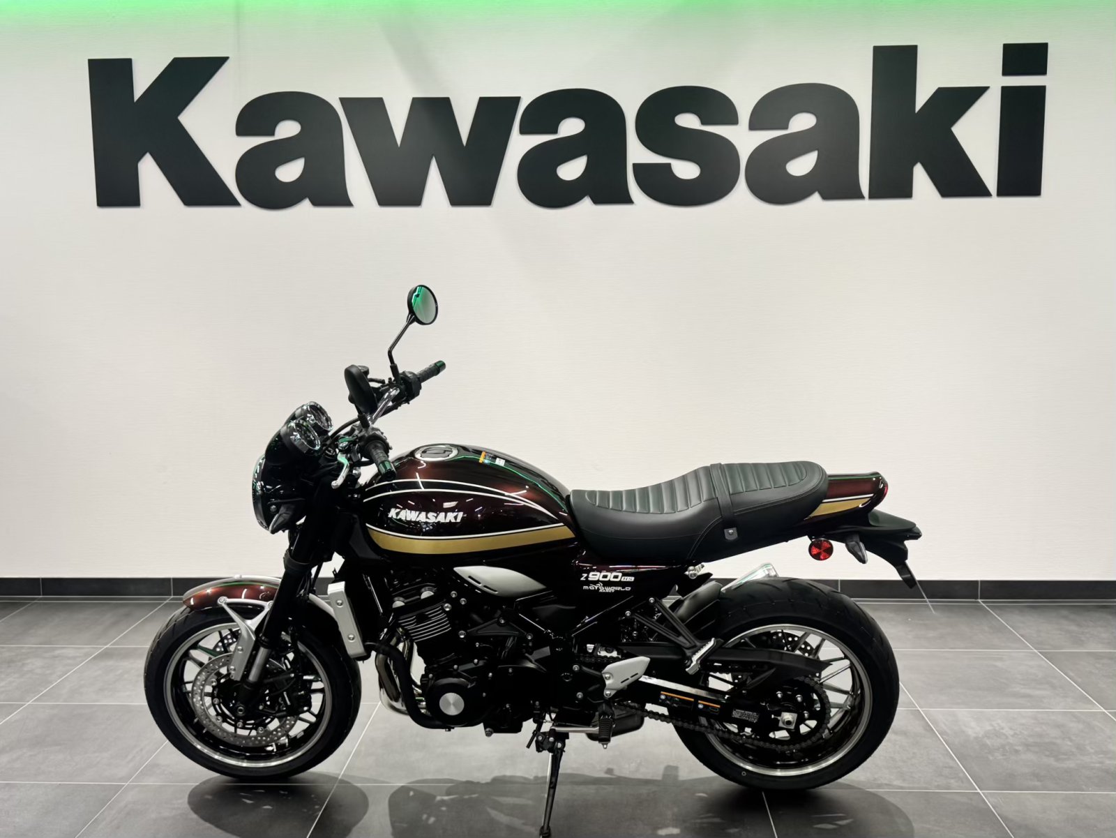 Kawasaki Z900RS A2
