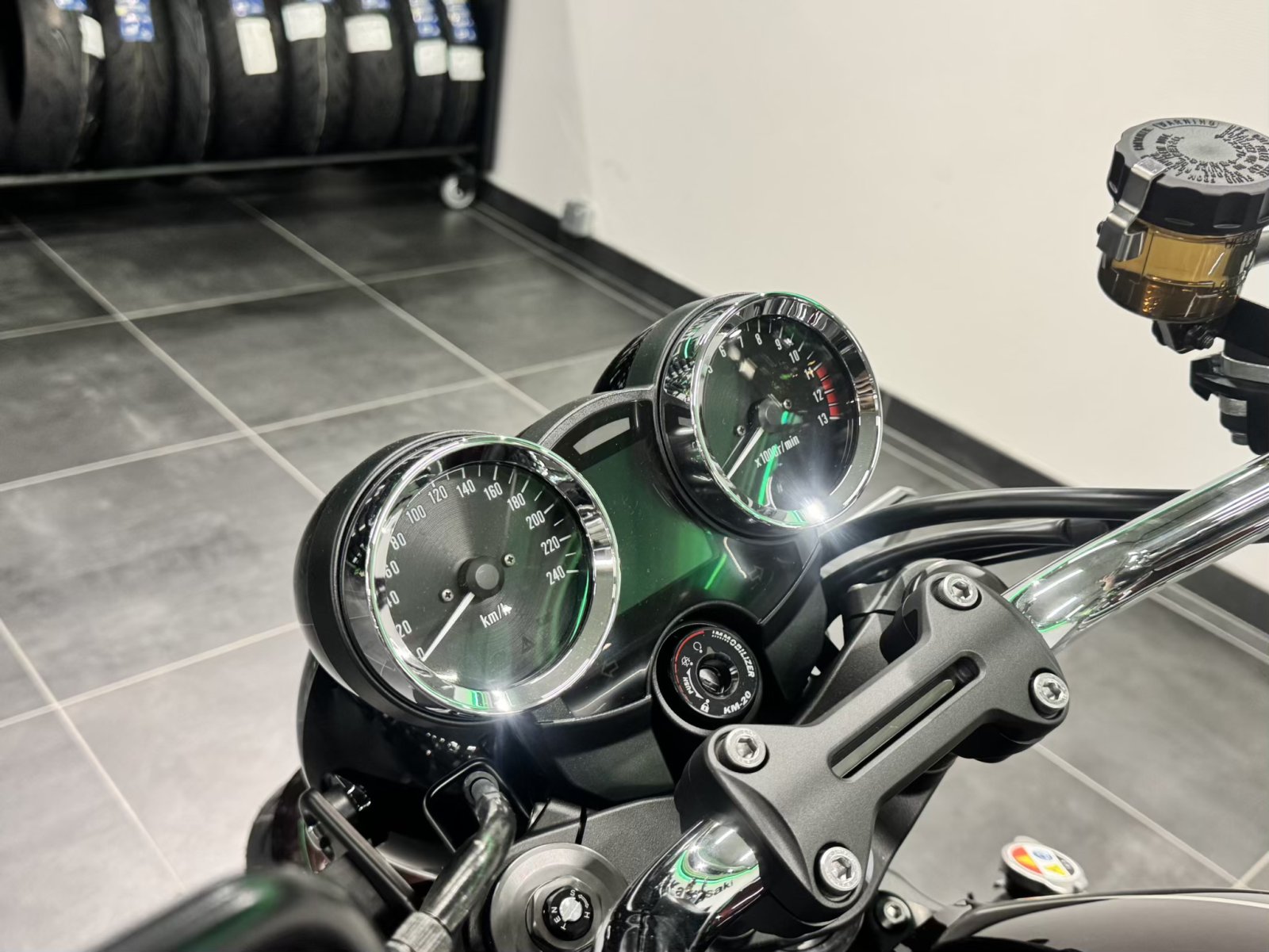 Kawasaki Z900RS A2