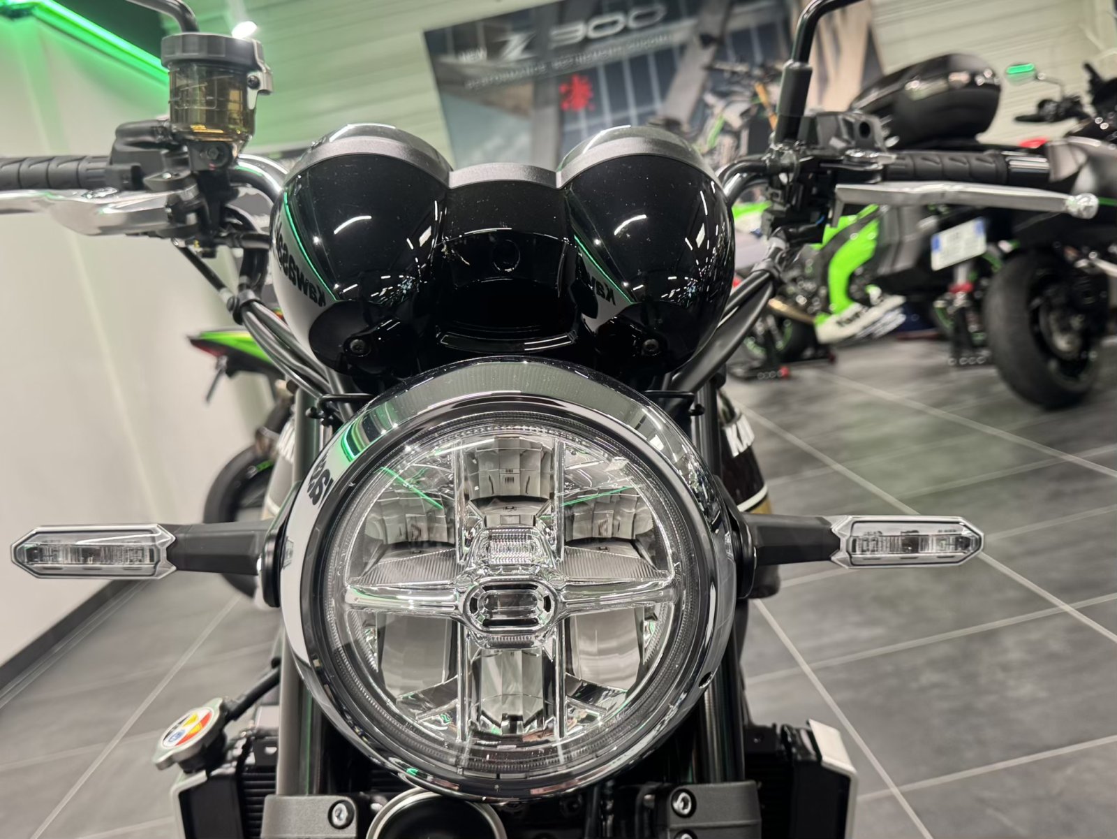 Kawasaki Z900RS A2