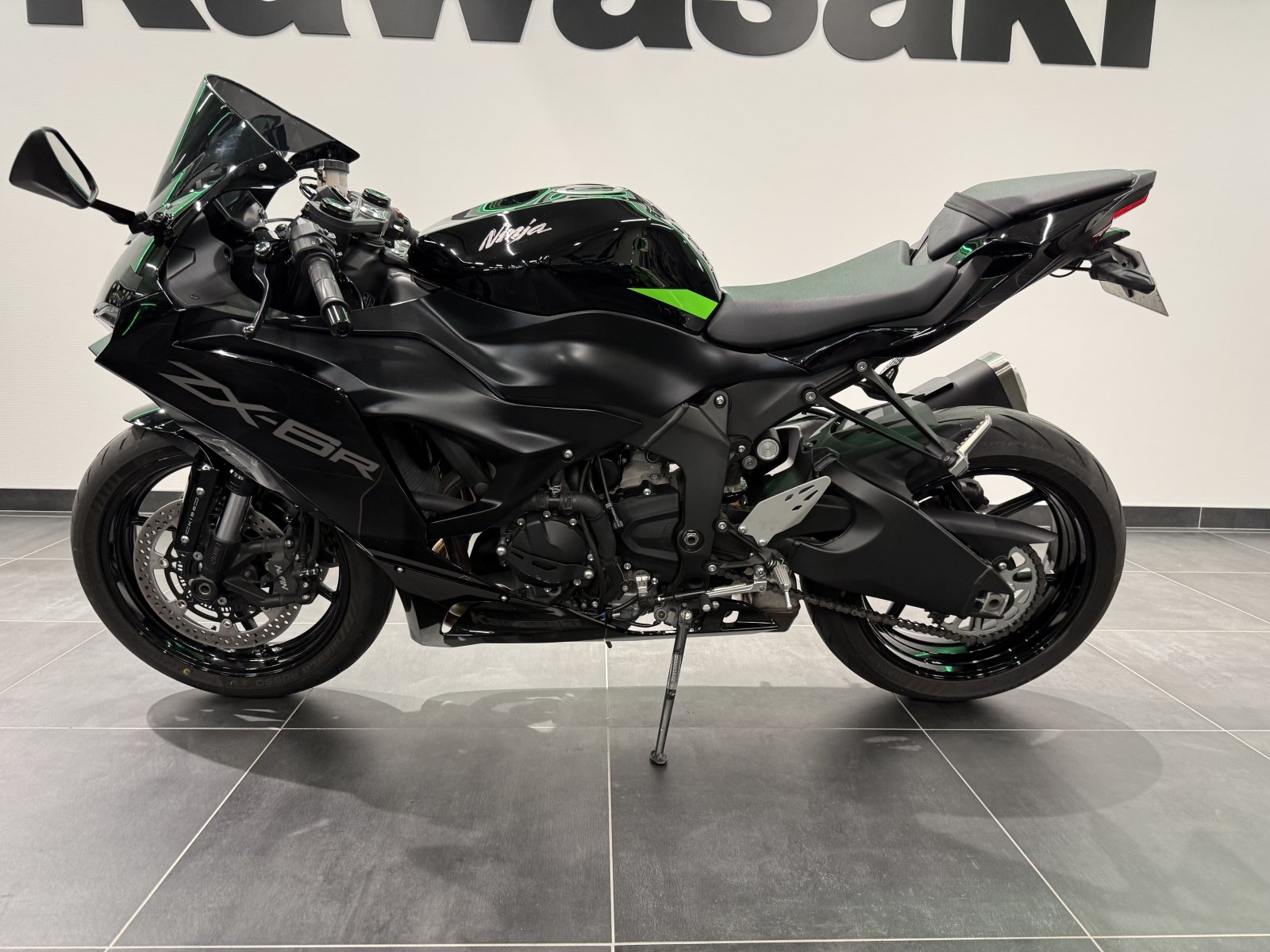 Kawasaki Ninja ZX-6R BLACK
