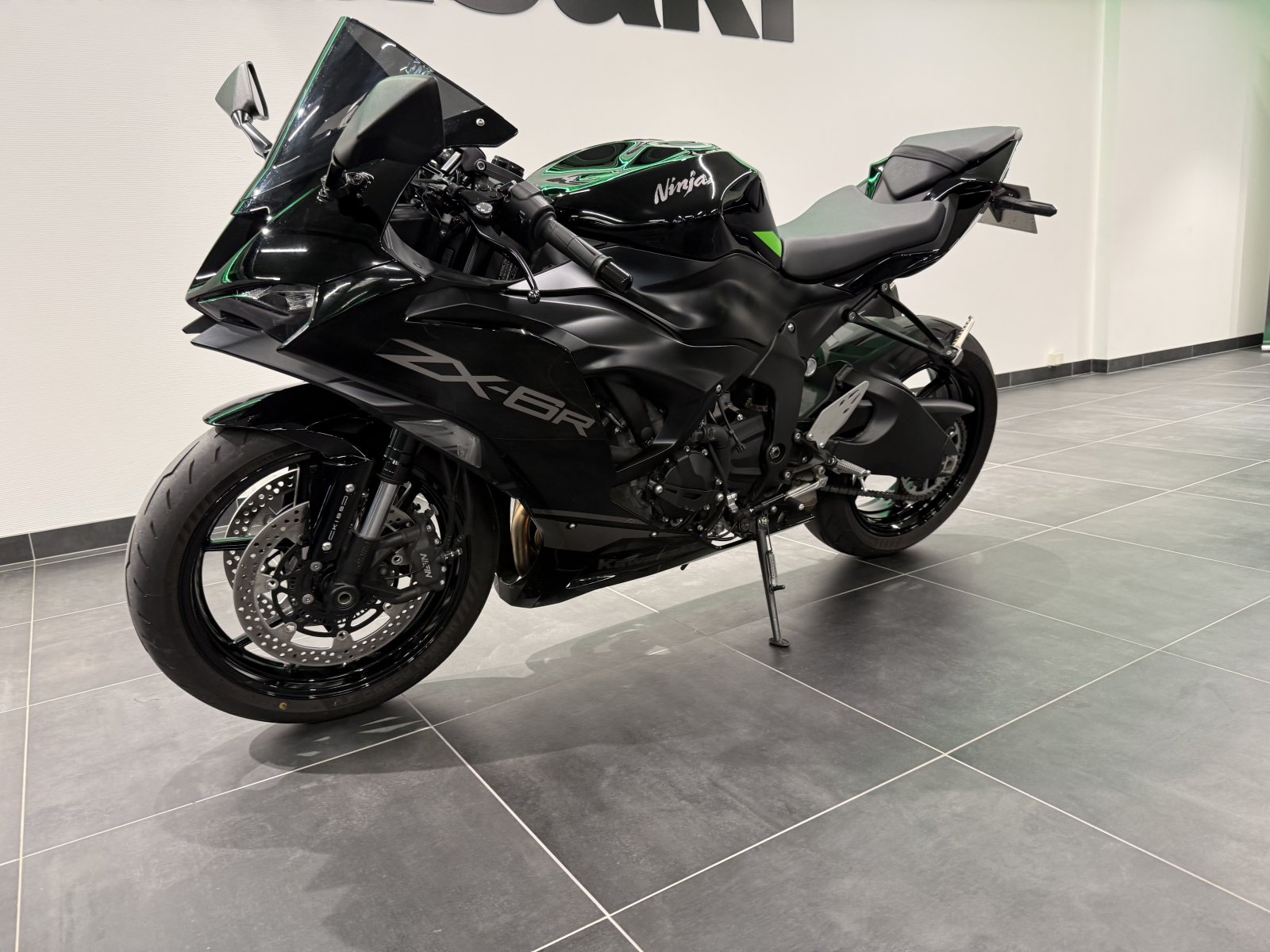 Kawasaki Ninja ZX-6R BLACK