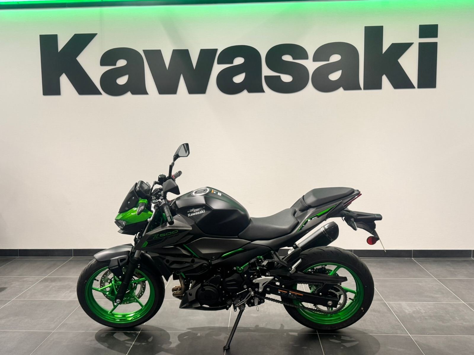 Kawasaki Z500 OPTION AKRAPOVIC