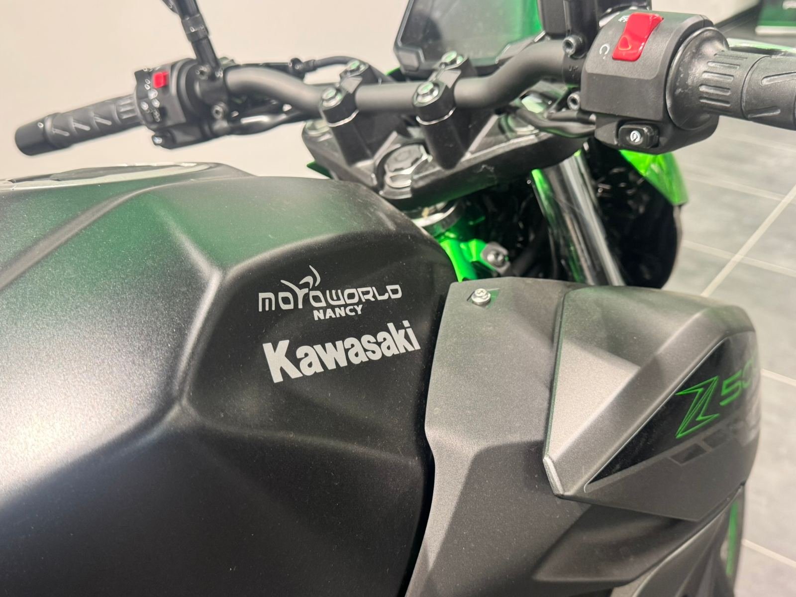 Kawasaki Z500 OPTION AKRAPOVIC