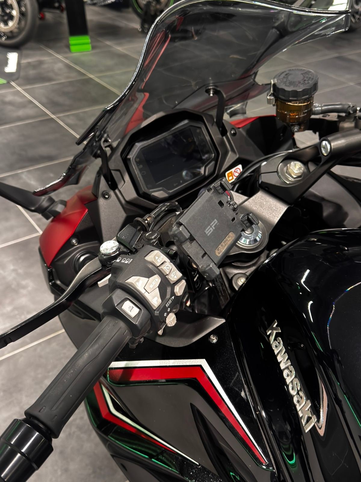 Kawasaki Ninja 1000SX